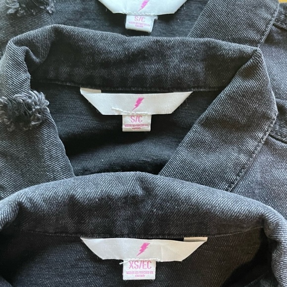 NWT Denim distressed jacket - Picture 2 of 3